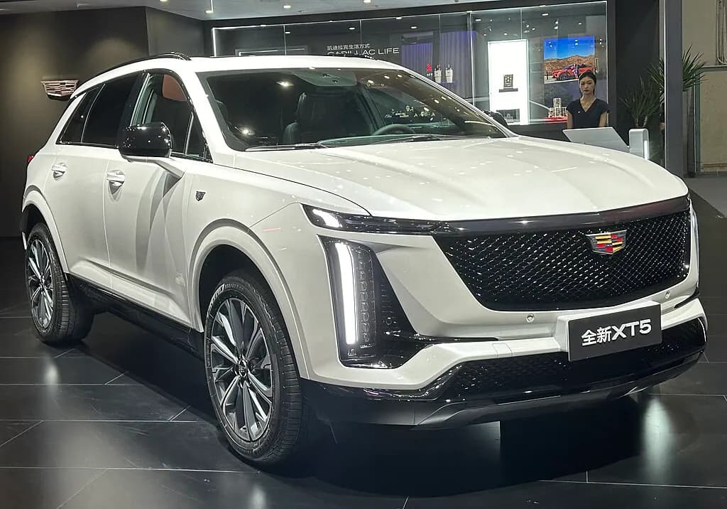 The 2018 CADIL XT5: A Definitive Statement in Luxury and Capability