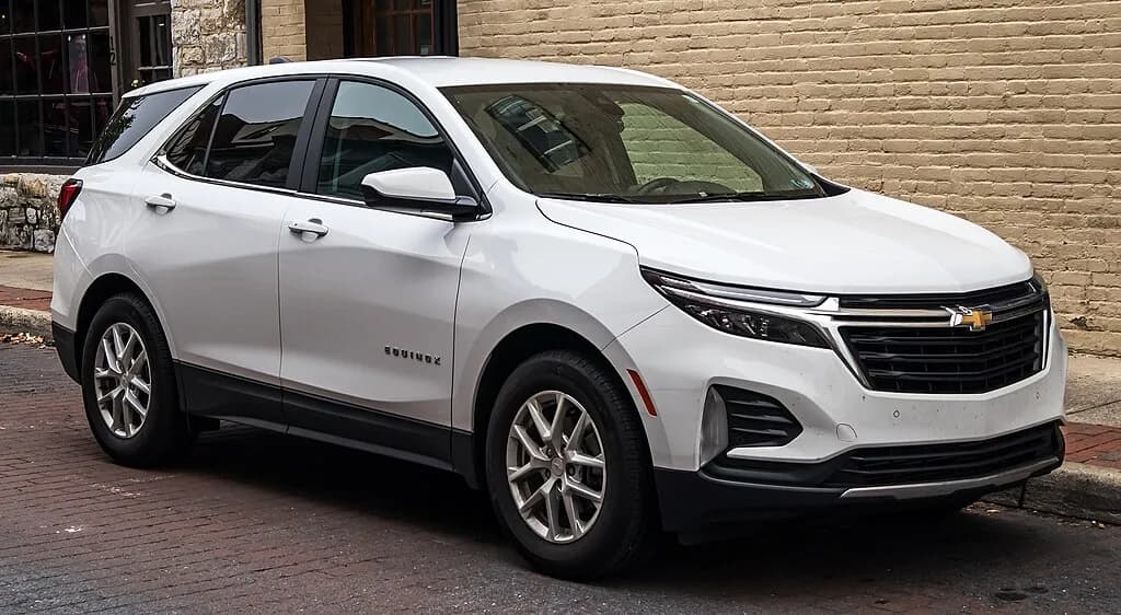 Blog banner for The 2021 CHEVR Equinox LT: A Comprehensive Review