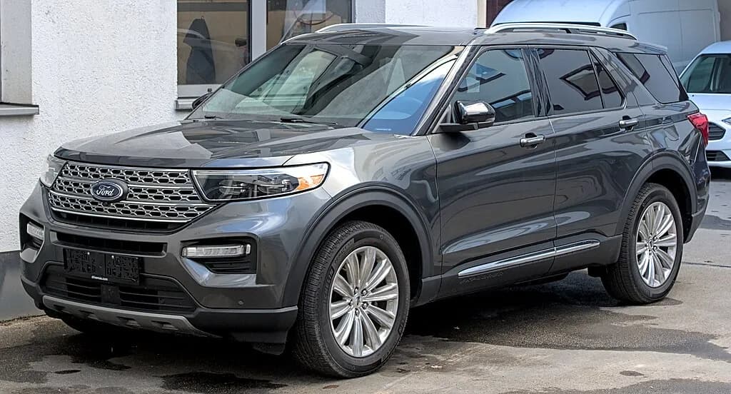 Blog banner for The 2018 FORD Explorer: A Legacy of Power and Versatility